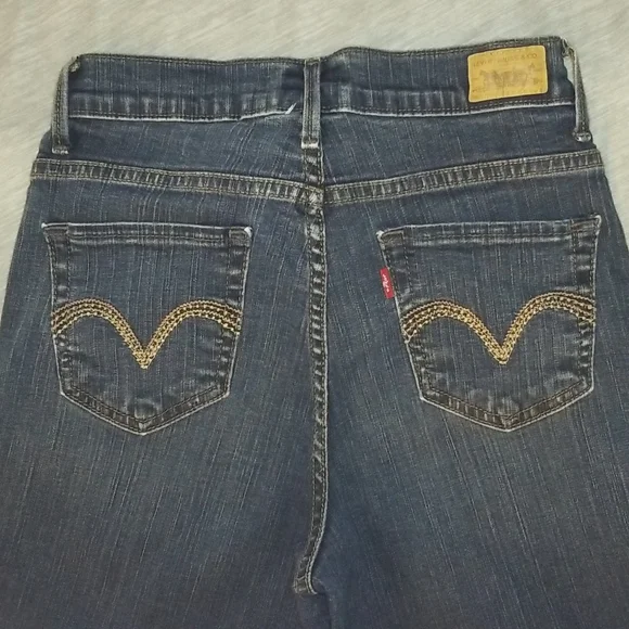 Levis perfectly slimming 512 capri - Picture 8 of 14